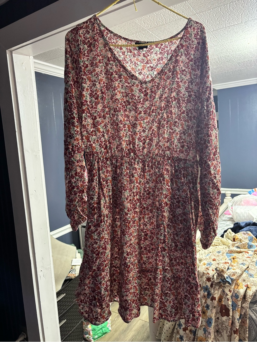 Long Sleeve Floral V-Neck Dress in Red